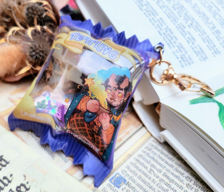 Teafling Shaker Charm (original)